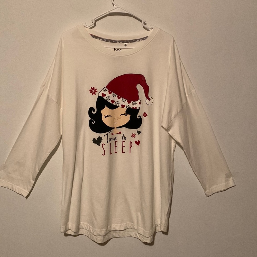 Winter Holiday Themed Women’s Night Shirt NWOT